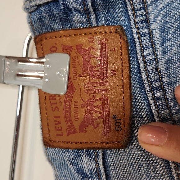 Levi's‎ Light Blue Distressed Women's Jeans - Picture 5 of 6